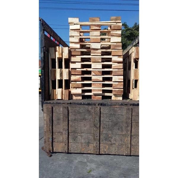 Pallet kayu untuk industri Four Way
