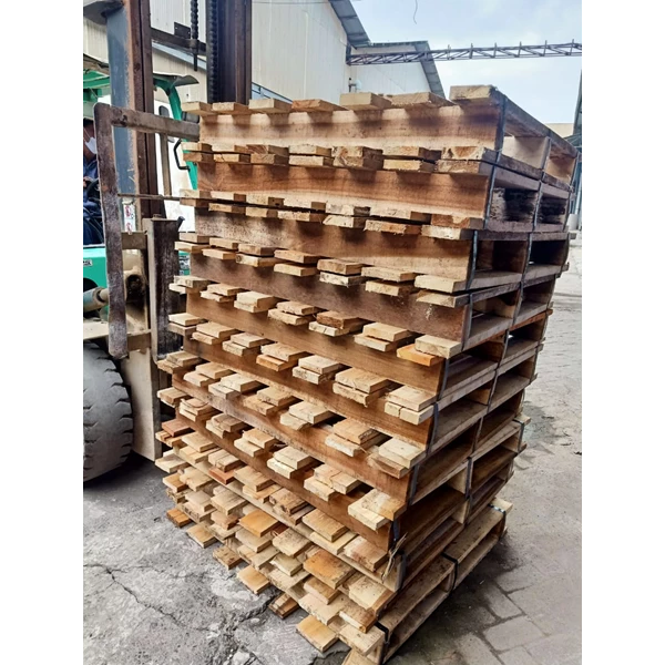 Hard and Soft Wooden Pallets