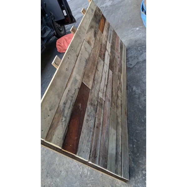 packing wooden pallet
