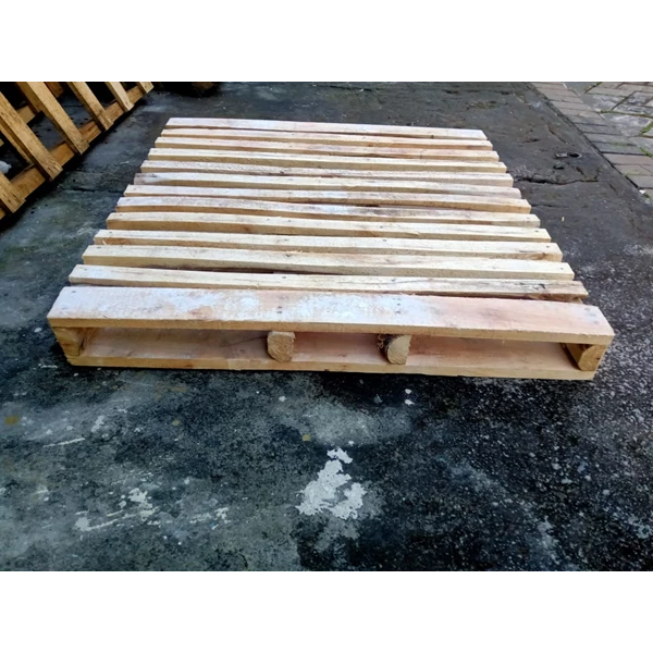 sengon wooden pallets